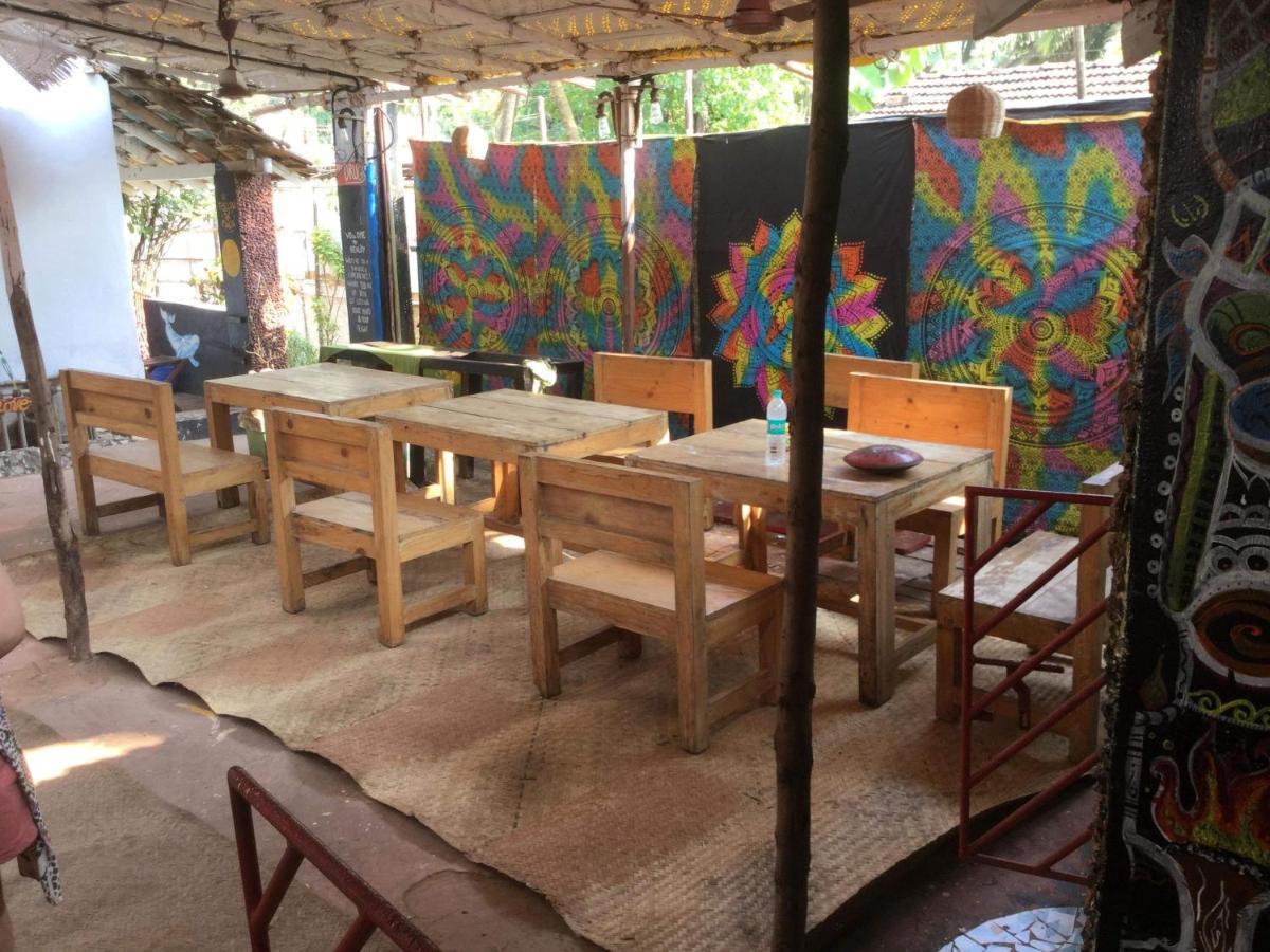 Hippie Hostel 안주나 외부 사진
