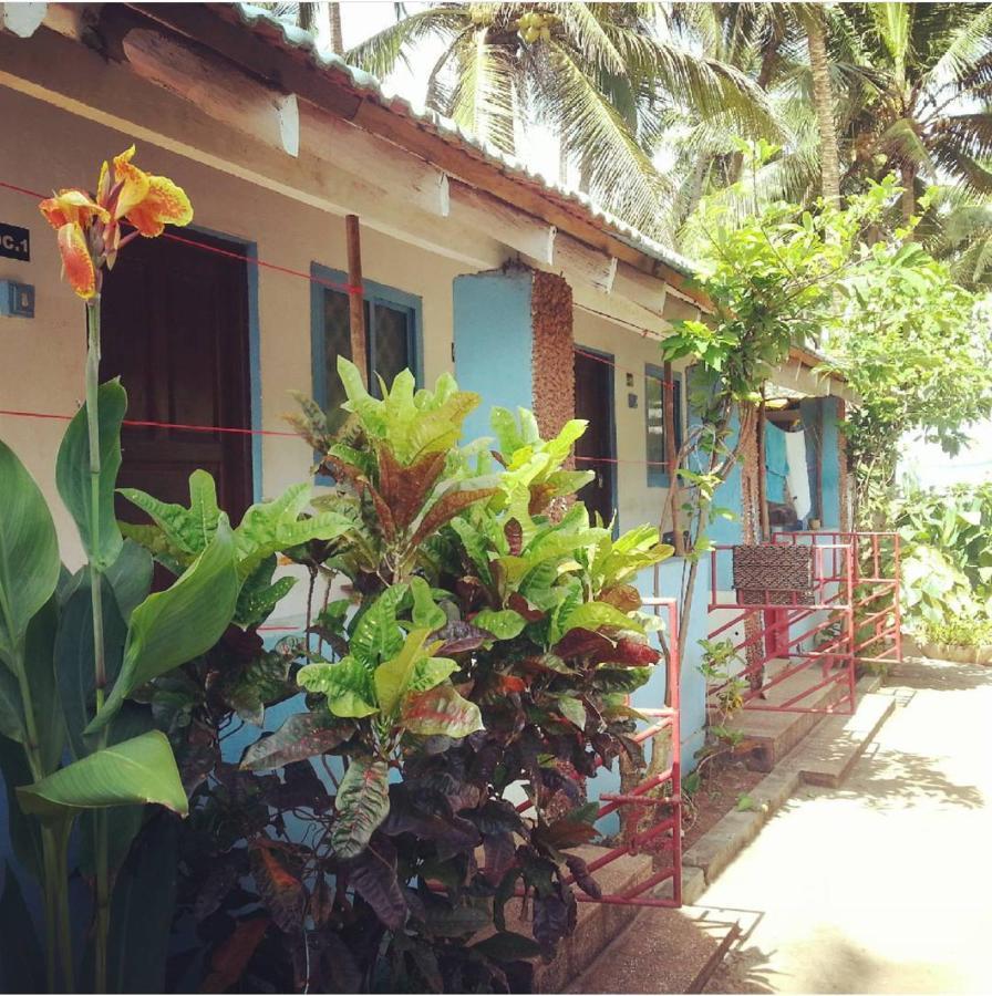 Hippie Hostel 안주나 외부 사진