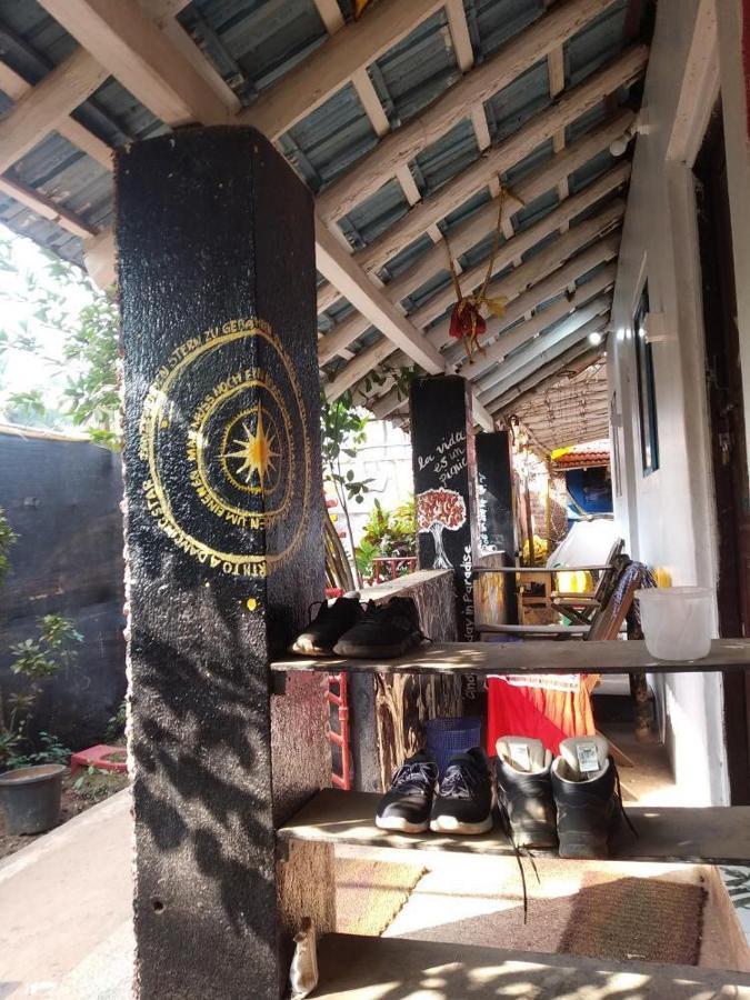 Hippie Hostel 안주나 외부 사진