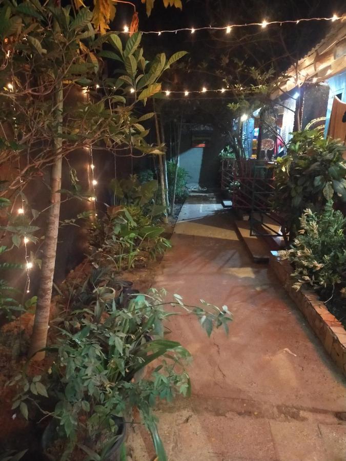 Hippie Hostel 안주나 외부 사진